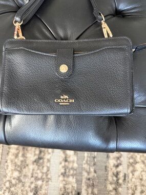 Coach Black Pebbled Leather Gold-Tone Crossbody Wallet